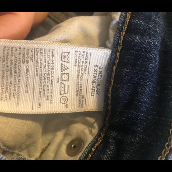 Distressed Skinny Jeans - Picture 4 of 4